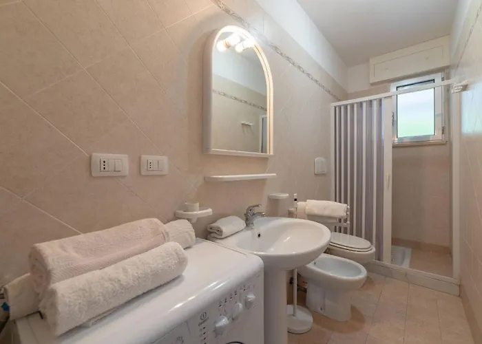 度假居 Bright Near The In