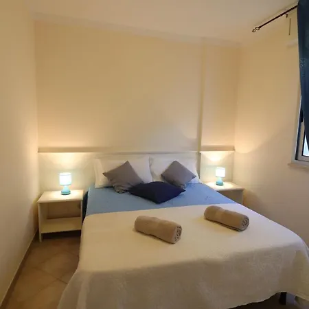 Bright Near The In * أوترانتو